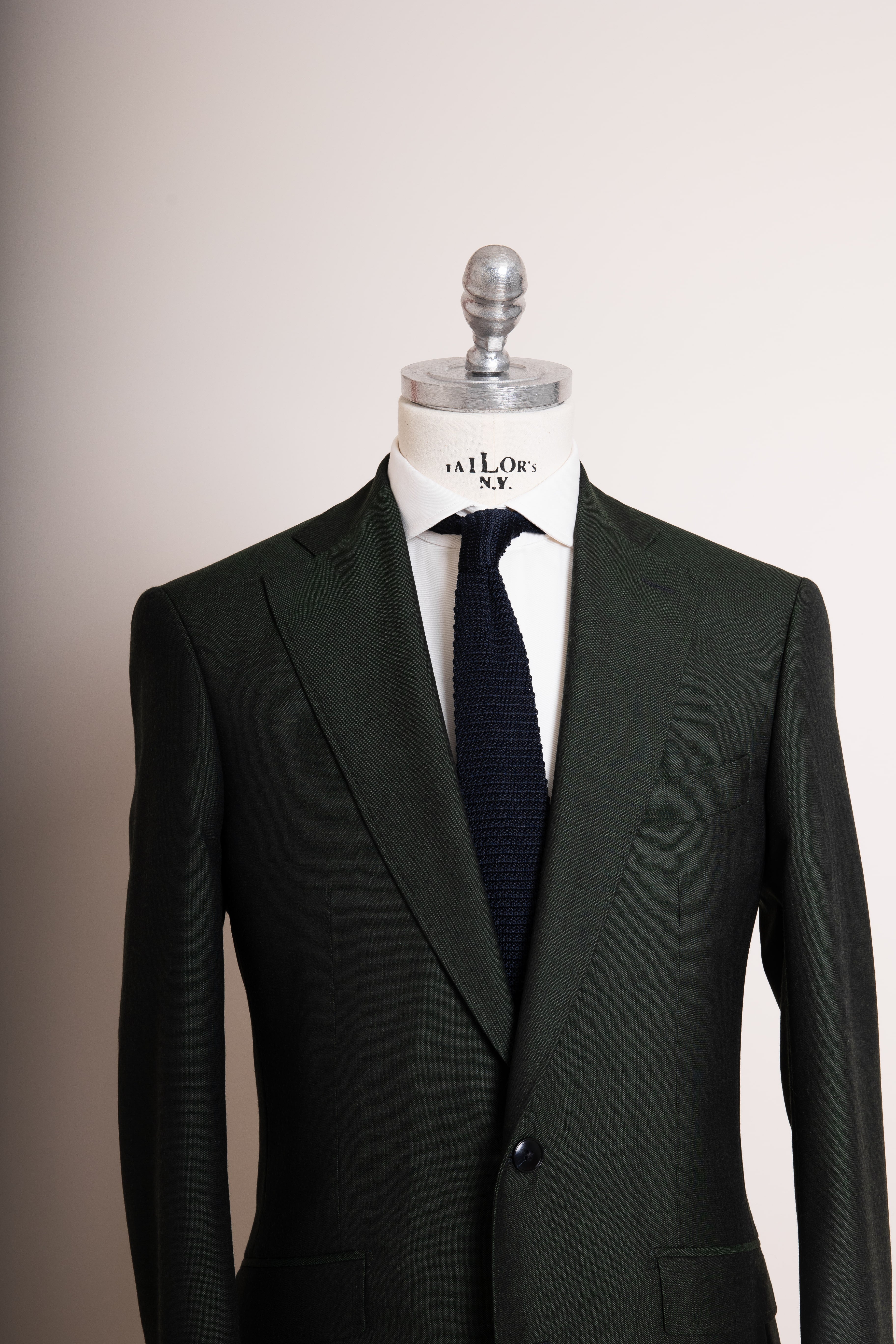 Anzug Forest Essential waldgrün von vorne