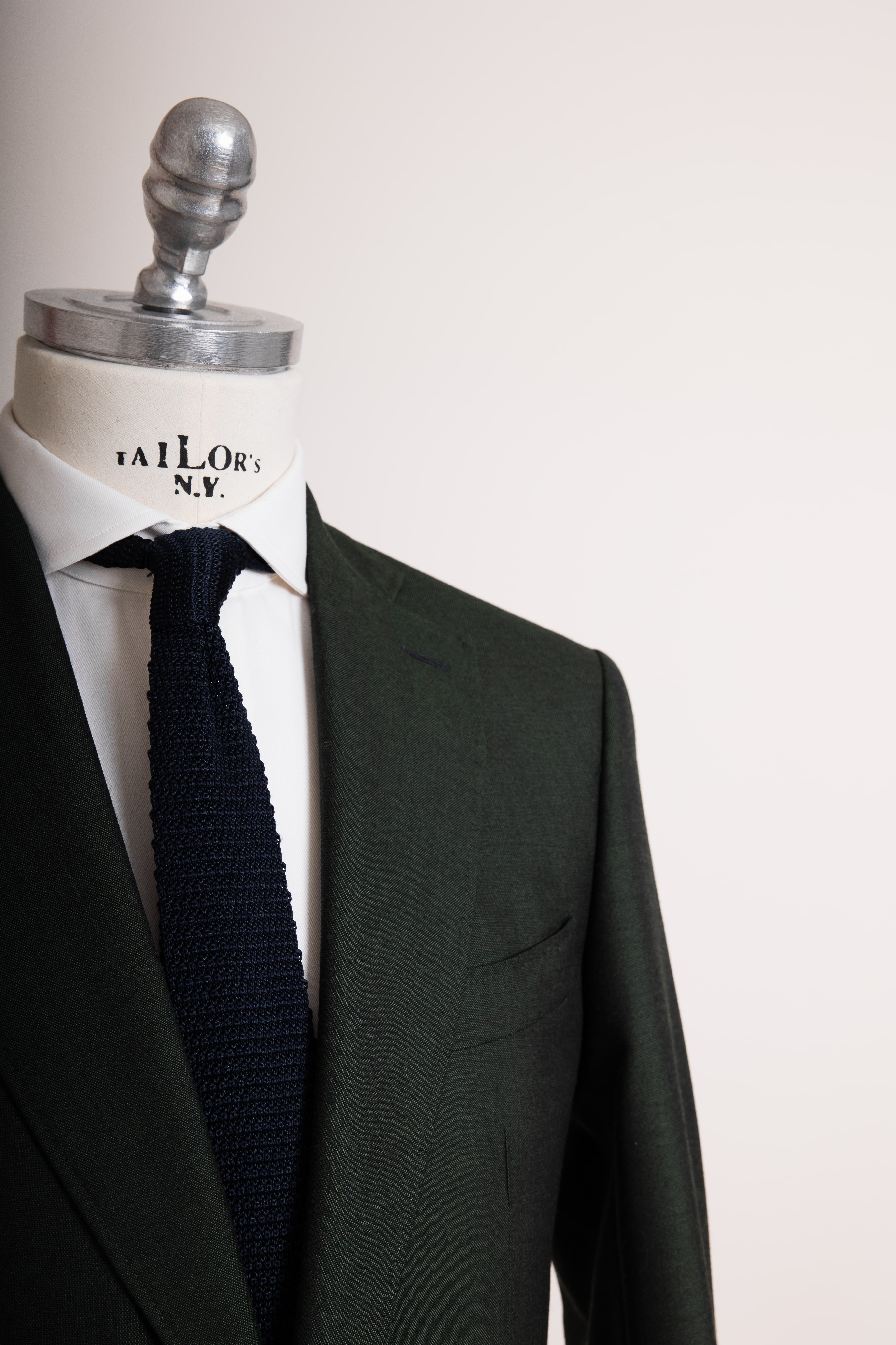 Anzug Forest Essential waldgrün schräg