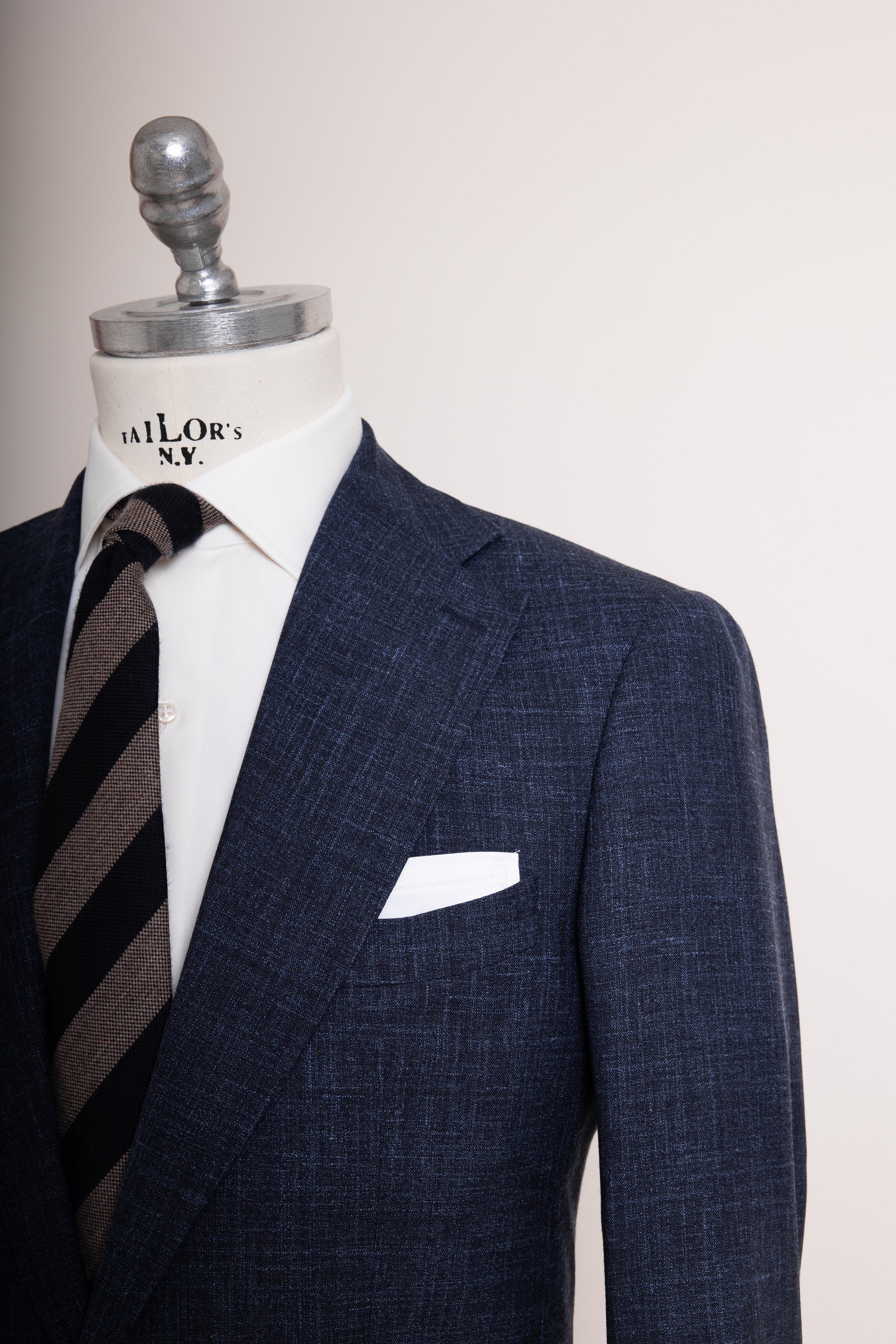 Anzug Midnight Milano dunkelblau schräg