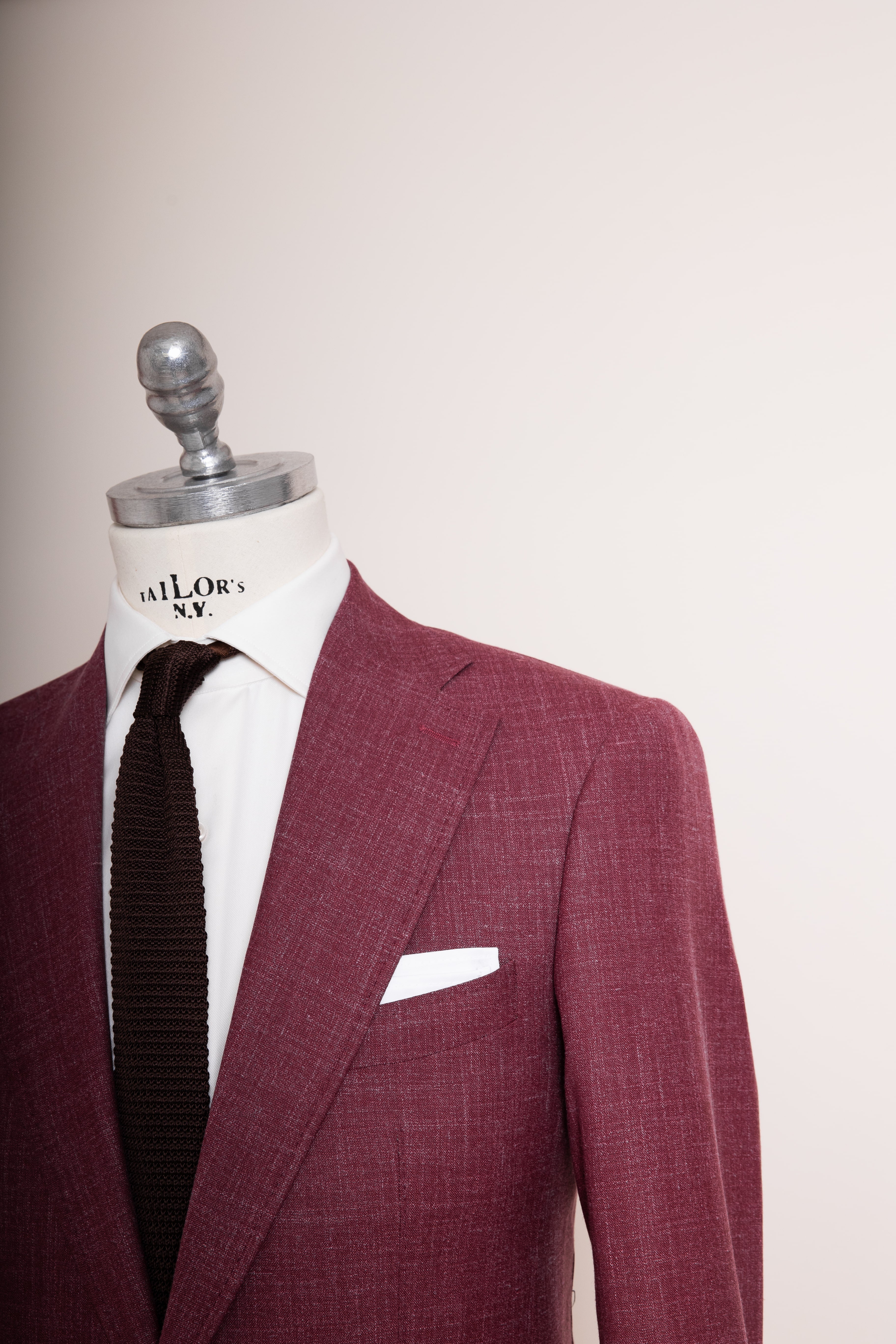 Anzug Rosso Notte bordeaux schräg