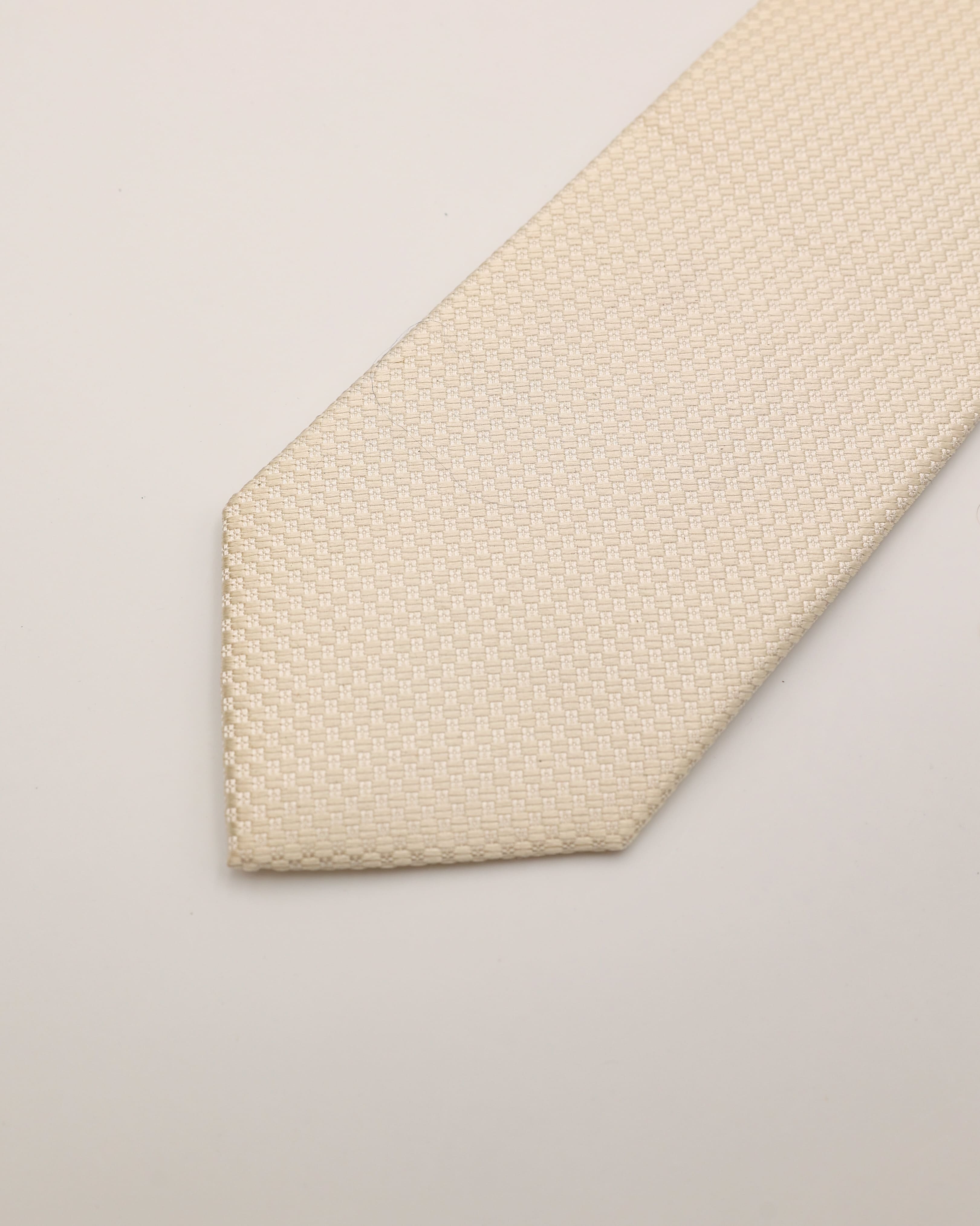 Krawatte in ivory von vorne