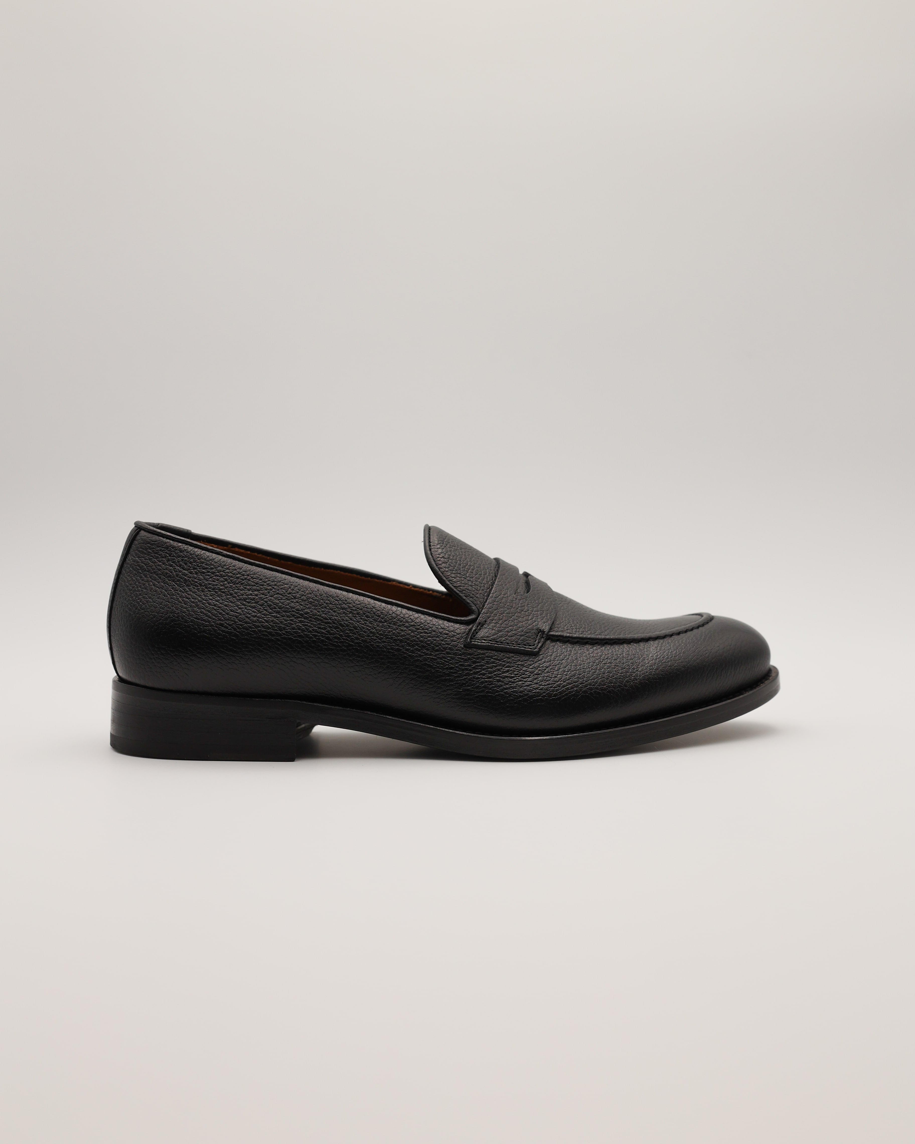 Penny Loafer Full Grain schwarz von der Seite