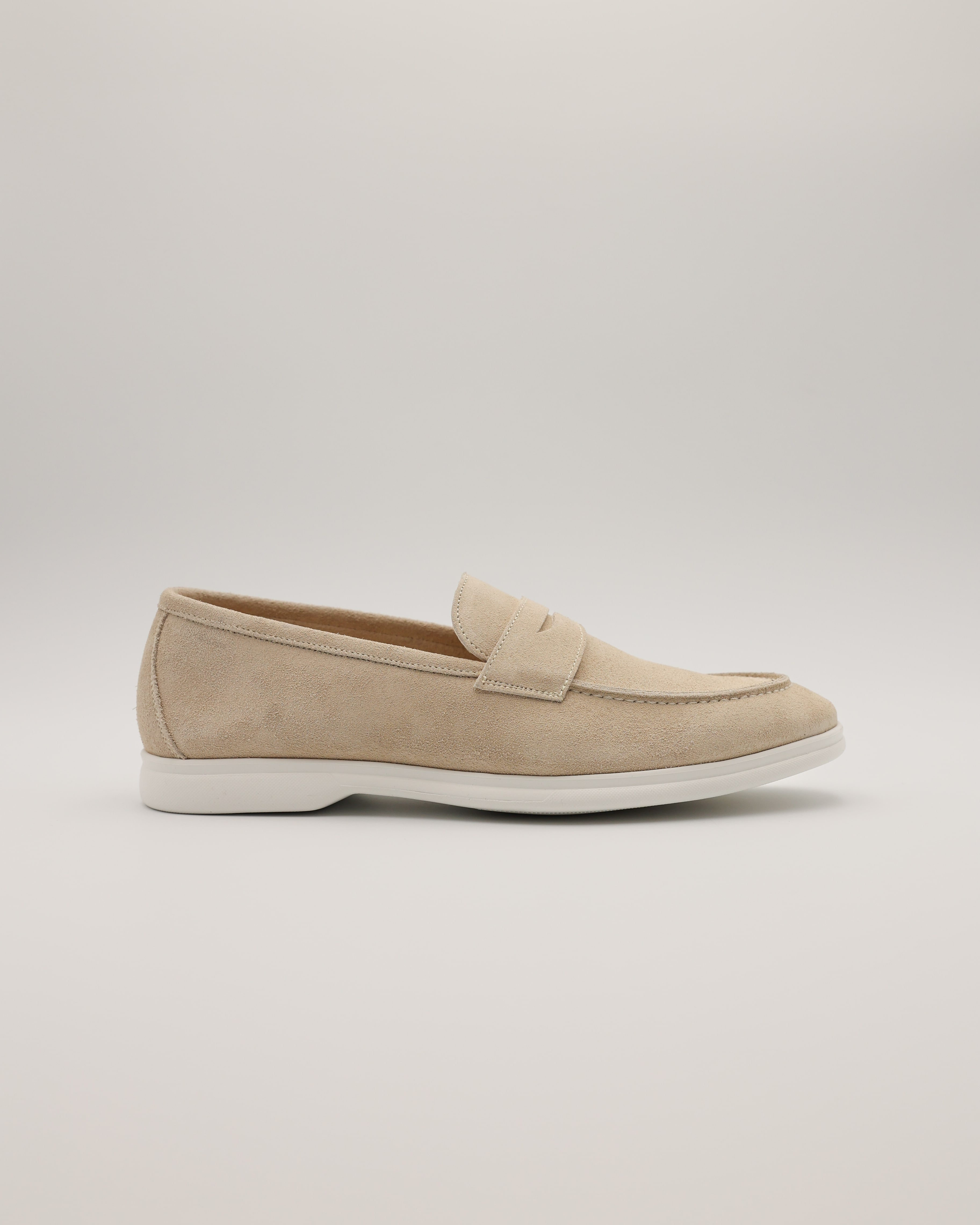 Yacht Loafer sand von der Seite