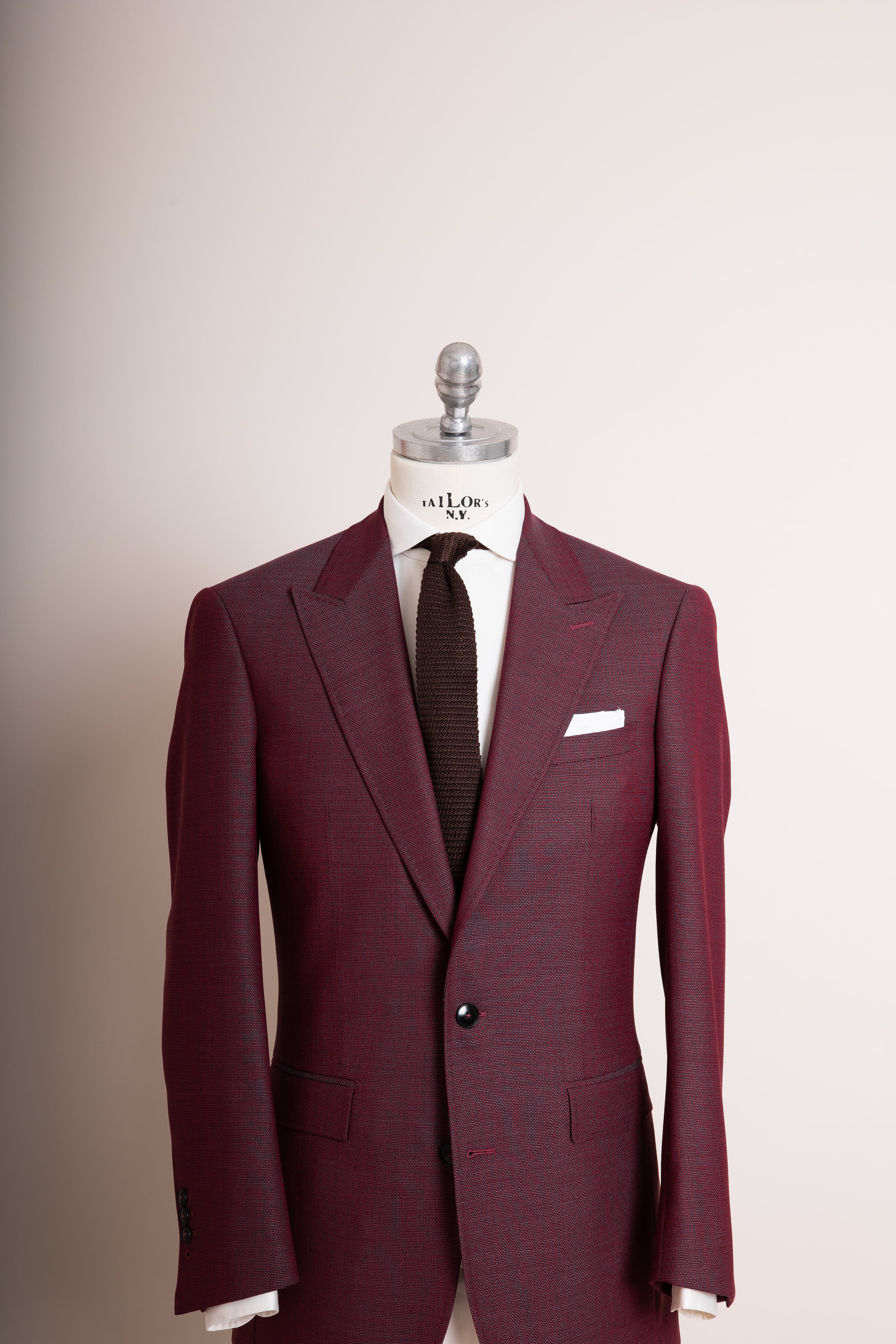 Anzug Crimson Class burgunder von vorne