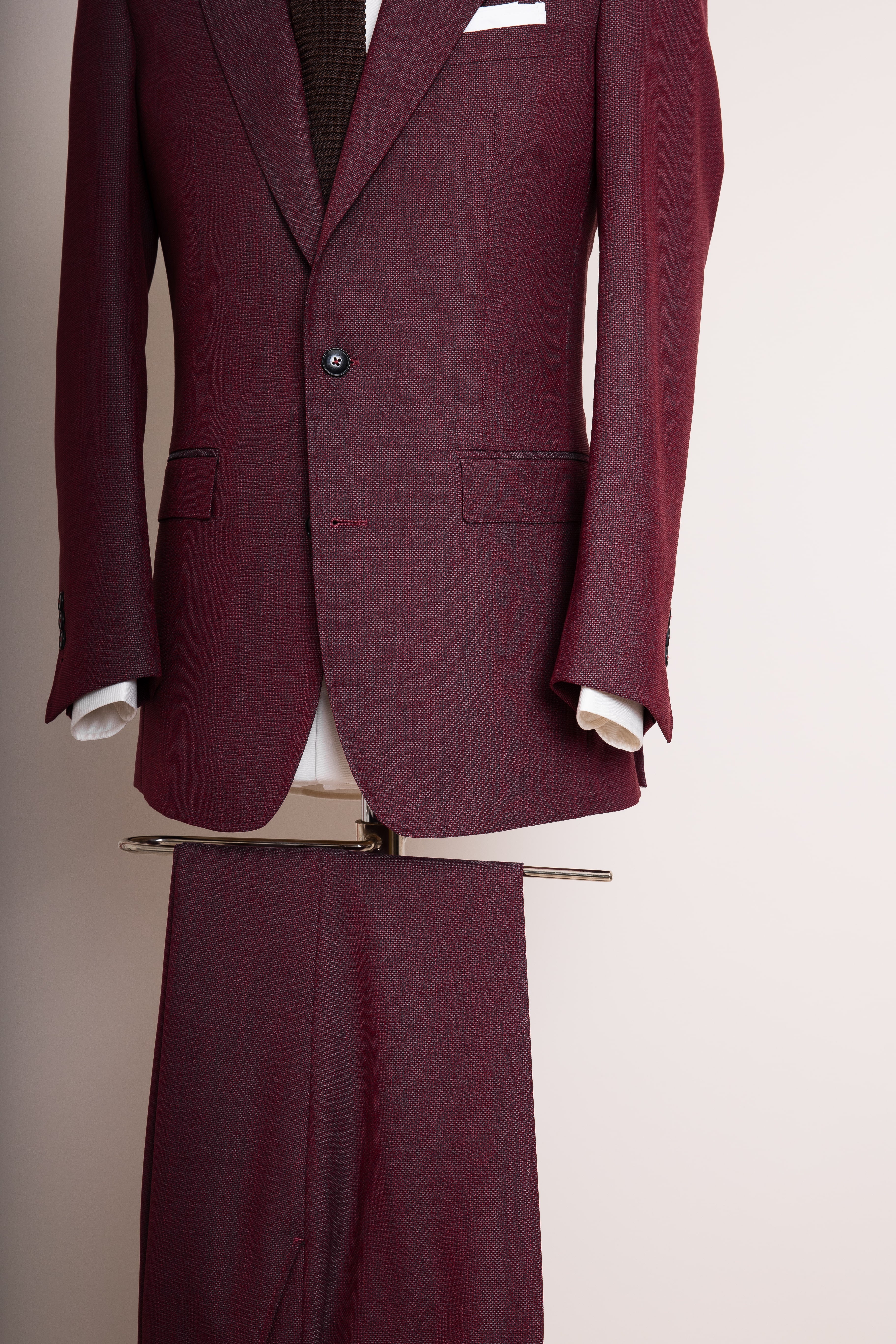 Anzug Crimson Class burgunder Hose