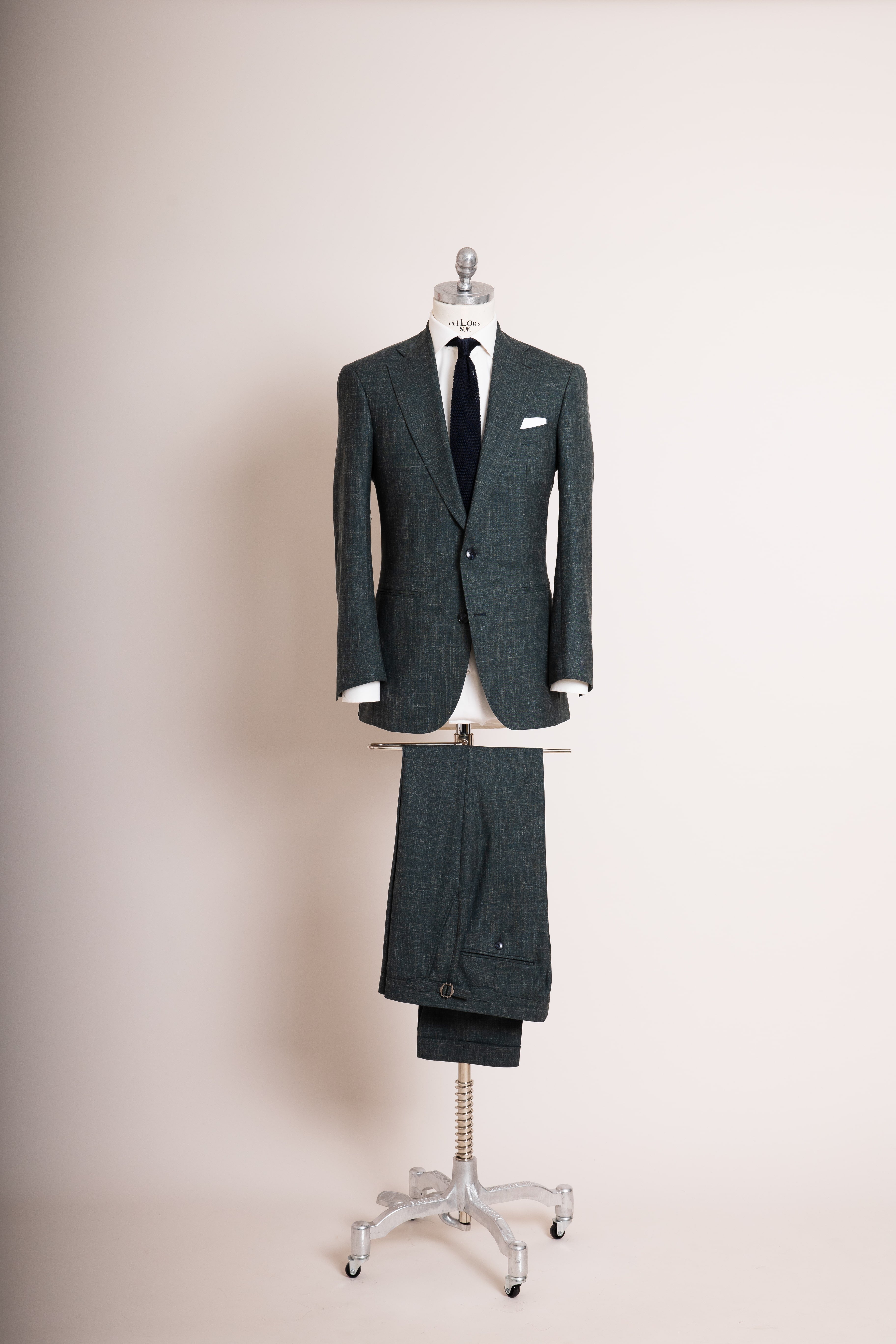 Anzug Greelight District grün Komplettansicht