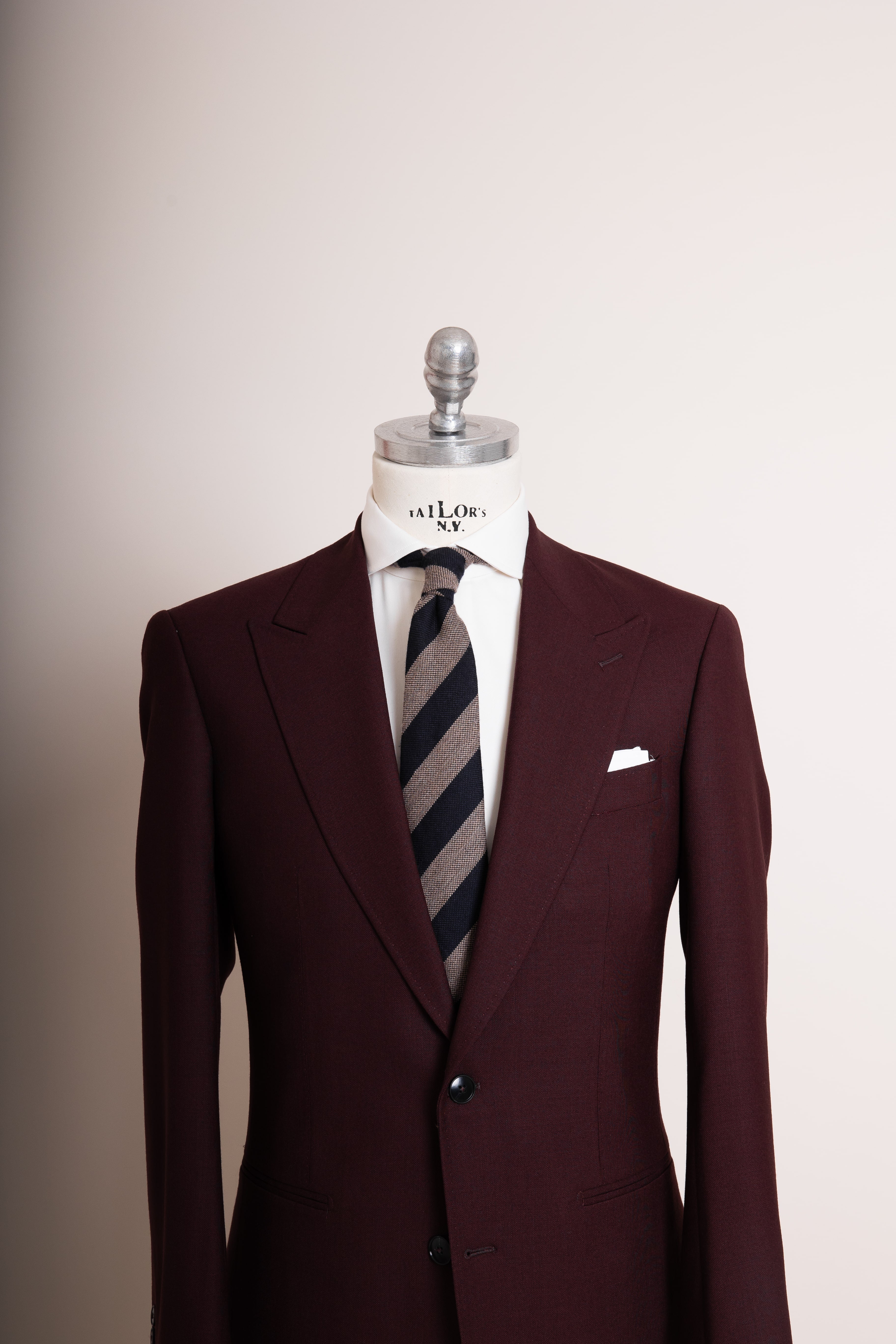 Anzug Oxblood Icon bordeaux von vorne