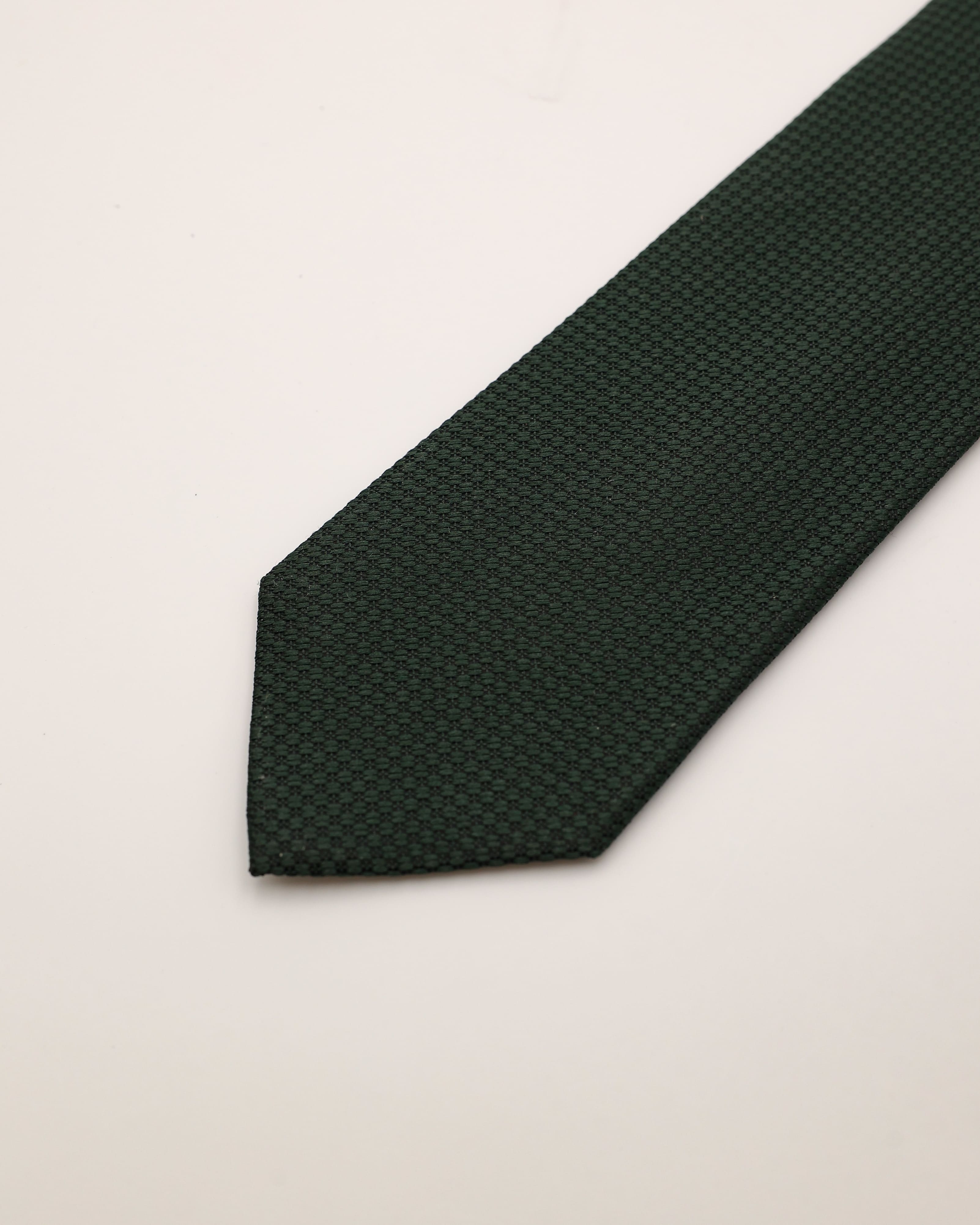 Krawatte in dunkelgrün von vorne