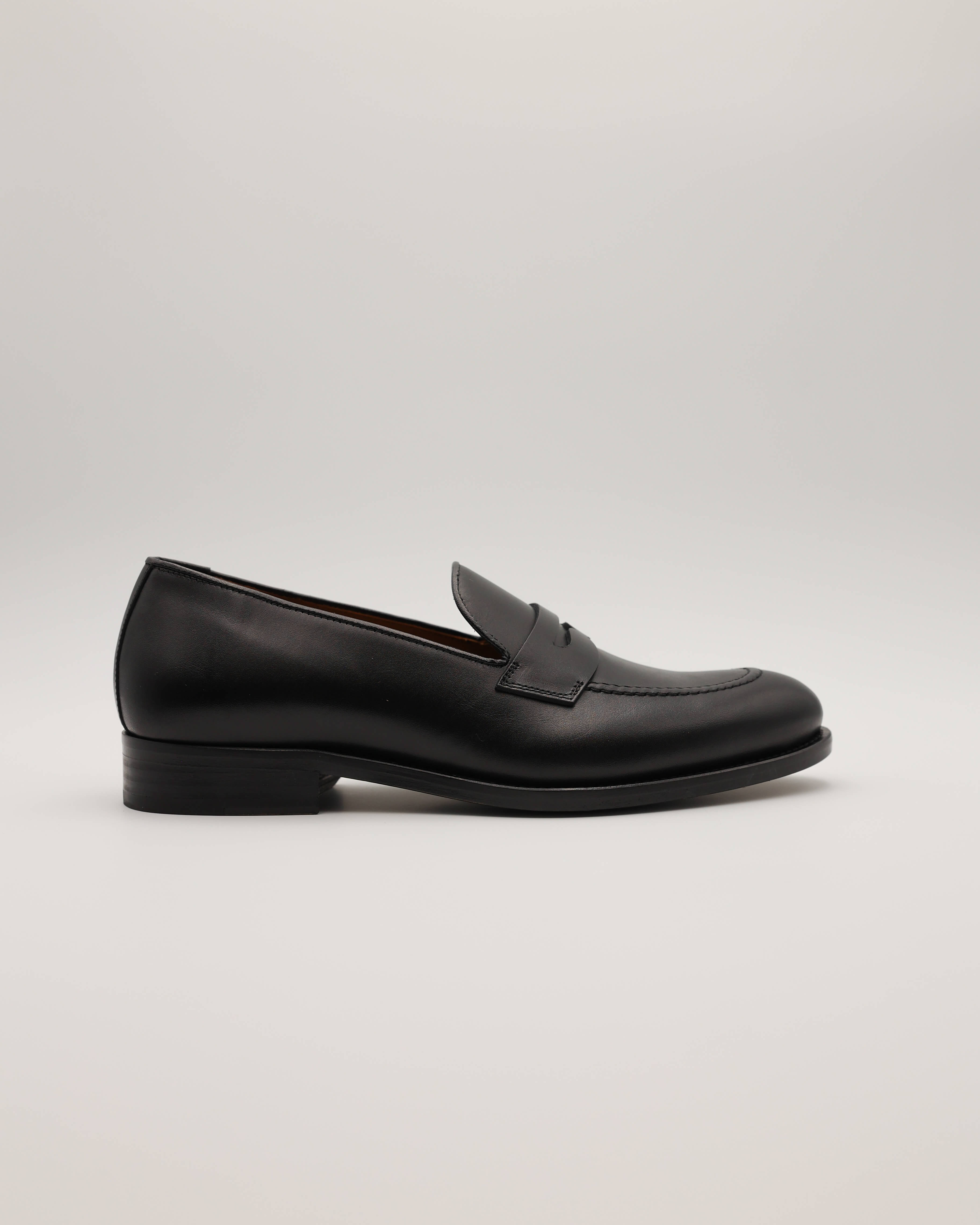 Penny Loafer Box Calf von der Seite