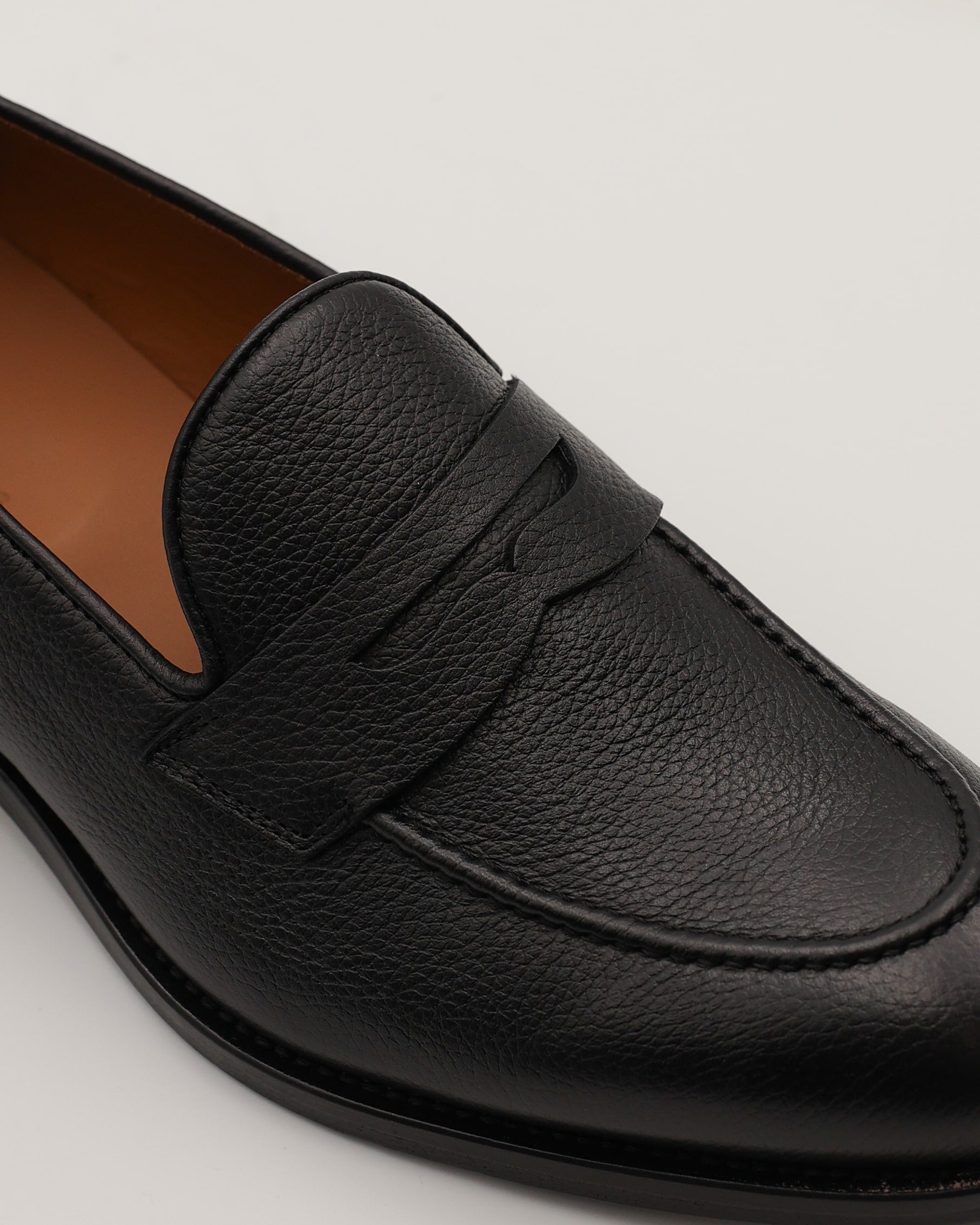 Penny Loafer Full Grain schwarz close up Maske