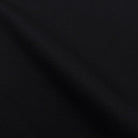 Nahaufnahme der schwarzen Stoffprobe aus Wolle und Seide