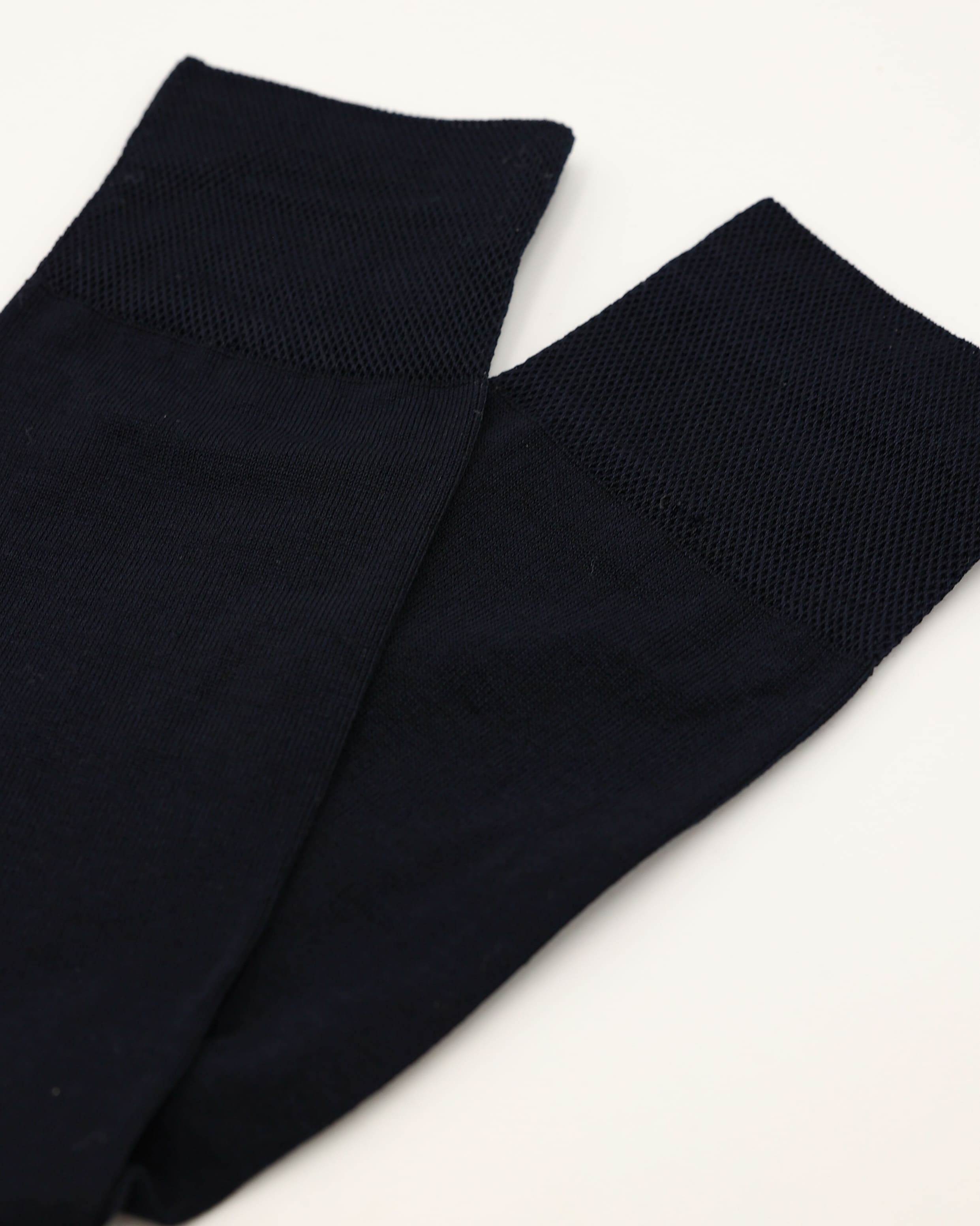 Socken in navy glatt Nahaufnahme